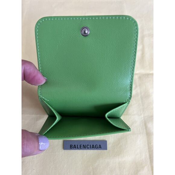 BALENCIAGA Mini Cash Trifold Wallet Green Pink Logo Grained Calf Leather NWT - Picture 3 of 10